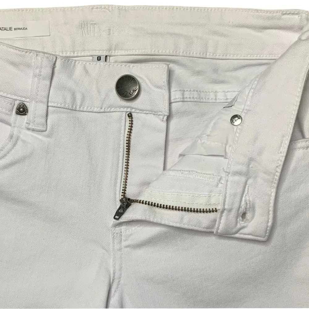 Kut from the Kloth Natalie Mid Rise Bermuda Denim Shorts White Size 0 - Picture 5 of 16